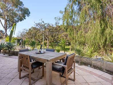 35 KARALUNDIE WAY, Mullaloo WA 6027