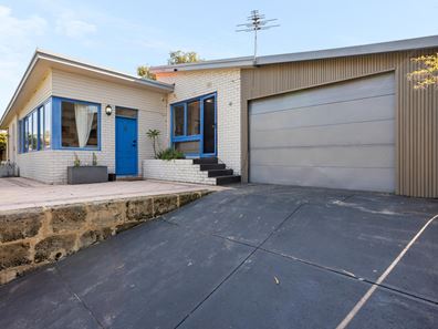35 KARALUNDIE WAY, Mullaloo WA 6027