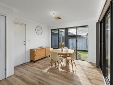 10 Lewana Approach, Dalyellup WA 6230