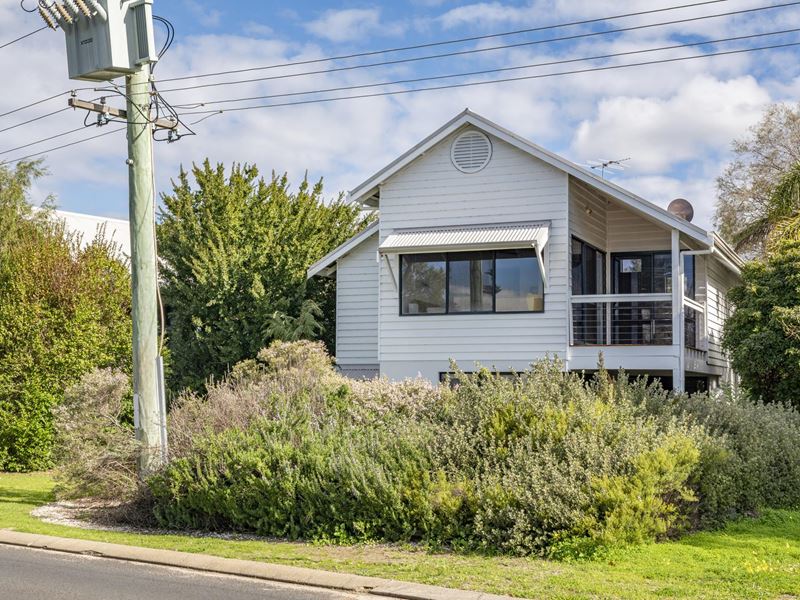2/5 Elmore Road, Quindalup WA 6281