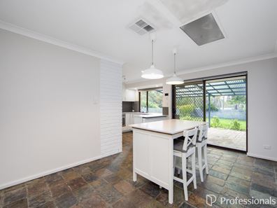 68 Moorpark Avenue, Yanchep WA 6035