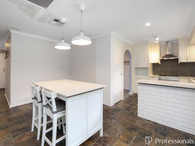 68 Moorpark Avenue, Yanchep WA 6035