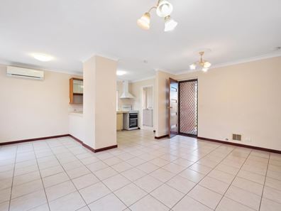 4/13 Baralda Court, Rockingham WA 6168
