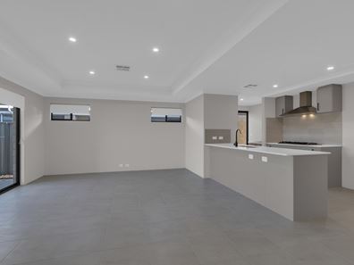 11 Woomera Grange, Byford WA 6122