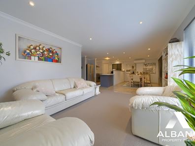 20 Cleave Close, Mckail WA 6330