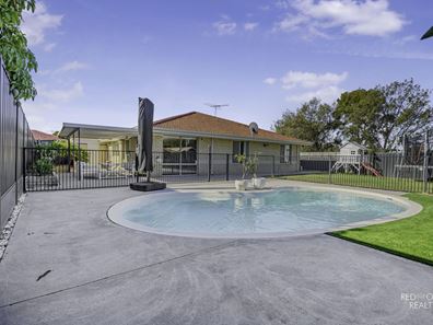 12 Fenwick Mews, Kinross WA 6028