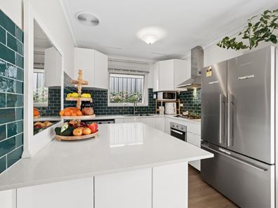 17B Ives Street, Hamilton Hill WA 6163