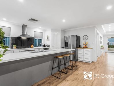 10 Wellman Avenue, Piara Waters WA 6112