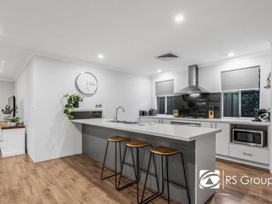 10 Wellman Avenue, Piara Waters WA 6112