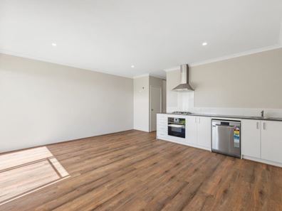 22A Magnolia Way, Lakelands WA 6180