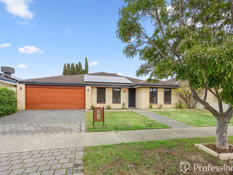 29 Plumwood Avenue, Hammond Park WA 6164