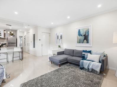 4/18 Boronia Street, Innaloo WA 6018