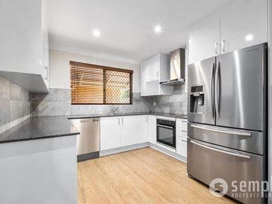 4/12 Farleigh Drive, Willetton WA 6155