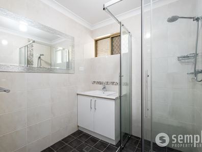 4/12 Farleigh Drive, Willetton WA 6155