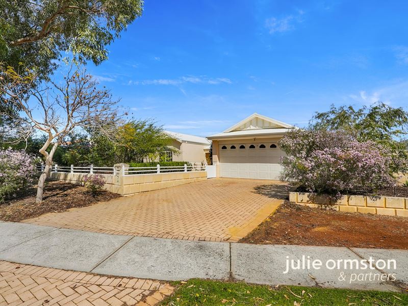 17 Forkleaf Bend, Banksia Grove WA 6031