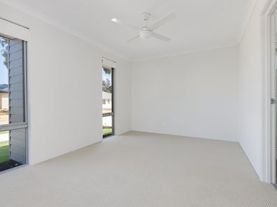 26 Forbury Street, Lakelands WA 6180
