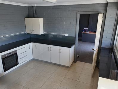 1/13 Church Road, Maddington WA 6109