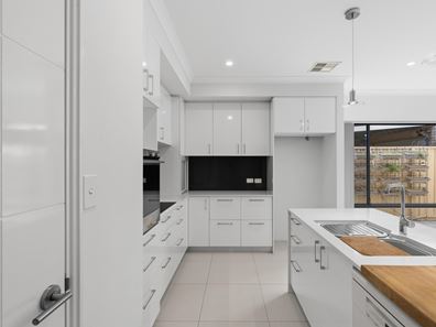2/97 Gabriel Street, Cloverdale WA 6105