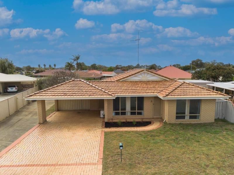 11 Castleward Place, Erskine WA 6210