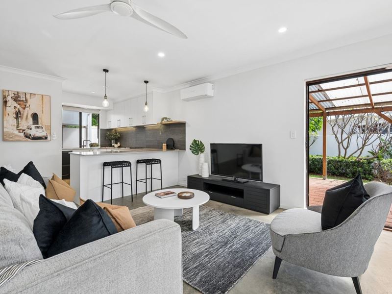 21A Sulman Avenue, Salter Point WA 6152