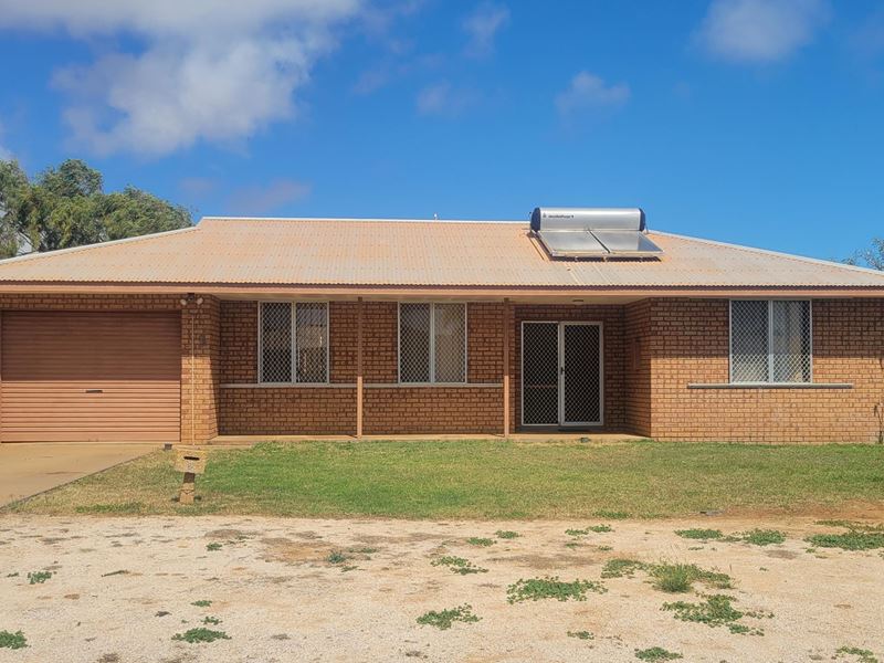 9 Castrini Crescent, Carnarvon