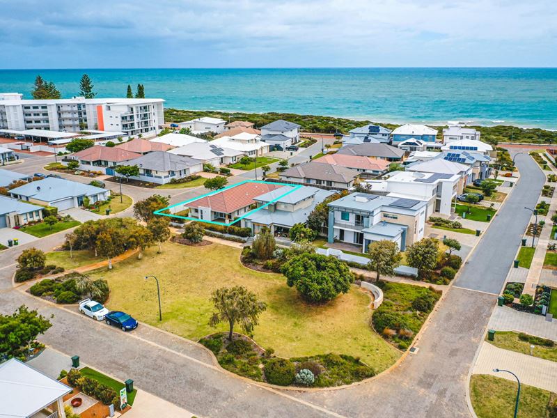 4 Stellaria Avenue, Halls Head WA 6210