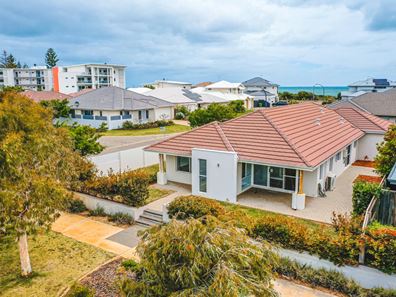 4 Stellaria Avenue, Halls Head WA 6210