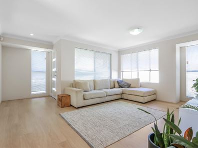 4 Stellaria Avenue, Halls Head WA 6210