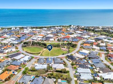 27 Quandong Parkway, Halls Head WA 6210