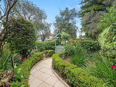 6 Otway Street, Swanbourne WA 6010