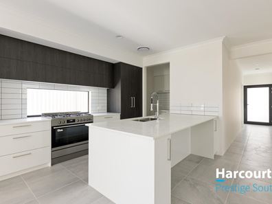 5 Thomson Street, Alkimos WA 6038