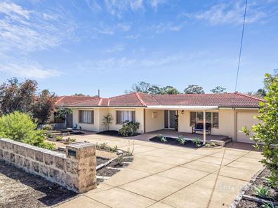 5 Manxton Way, Lynwood WA 6147