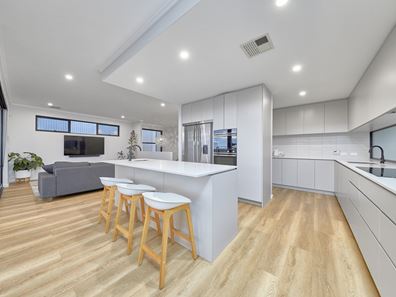 7 Alpha Way, North Coogee WA 6163