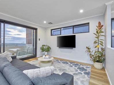 7 Alpha Way, North Coogee WA 6163