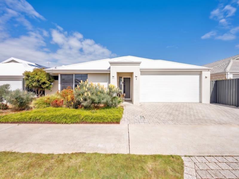 8 Sparrowhawk Way, Erskine WA 6210