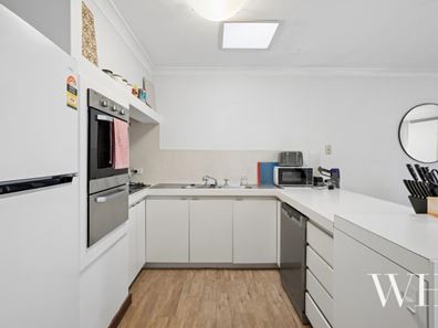 3/127 Robert Street, Como WA 6152