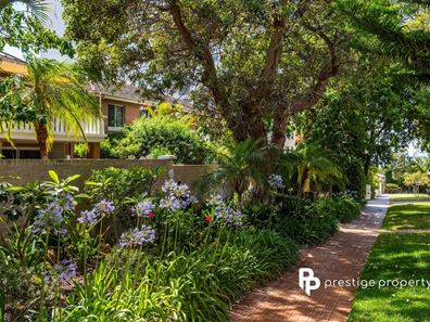 7/8 Wingfield Avenue, Crawley WA 6009