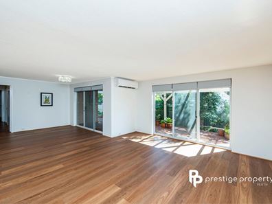 7/8 Wingfield Avenue, Crawley WA 6009