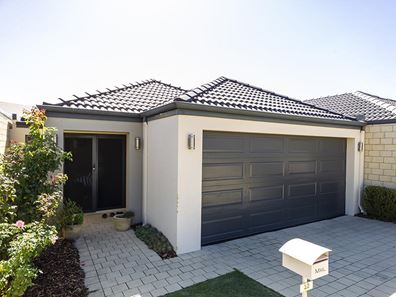 32 Redgum Dr, Ballajura WA 6066