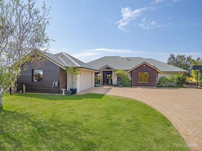 9 Lanyard Boulevard, Geographe WA 6280