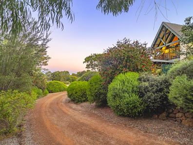 114 Summerville Crescent, Yallingup Siding WA 6282