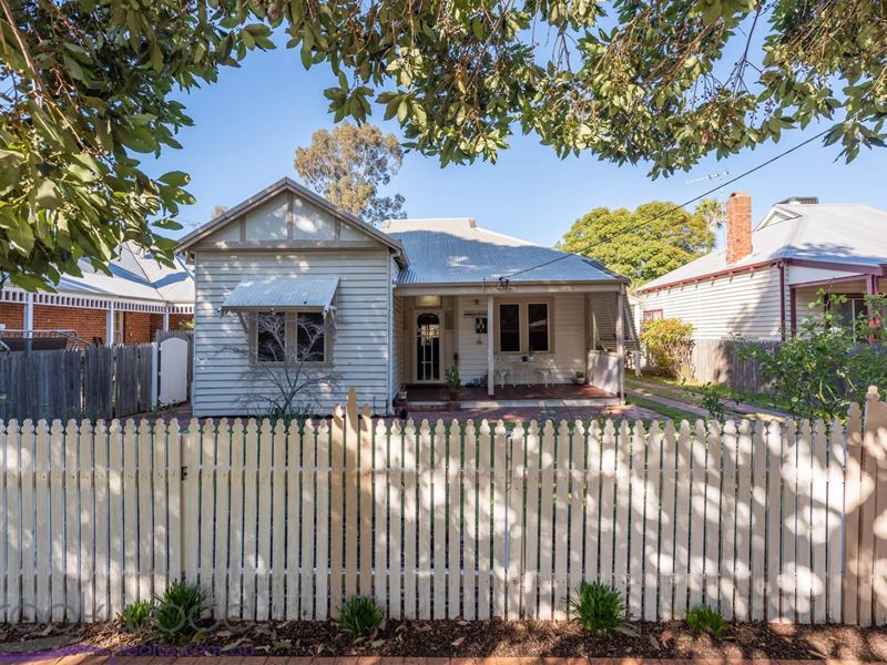 21 Swan Street East, Guildford WA 6055