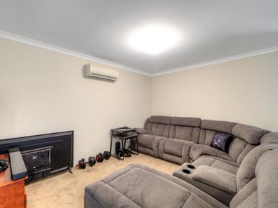 7/11 Firetail Place, Kenwick WA 6107