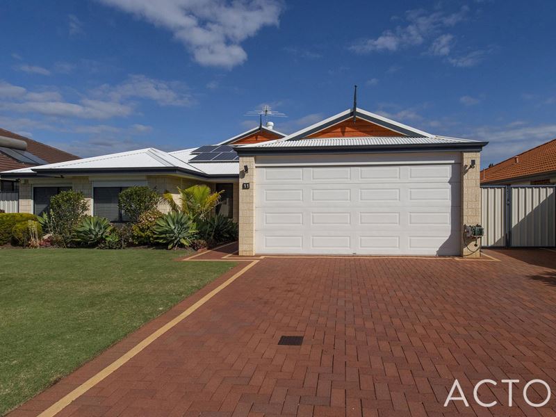 11 Ferncliffe Parkway, Meadow Springs