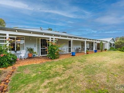 19 Meadowbrook Ramble, Bullsbrook WA 6084