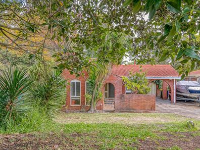 71 Regency Drive, Thornlie WA 6108