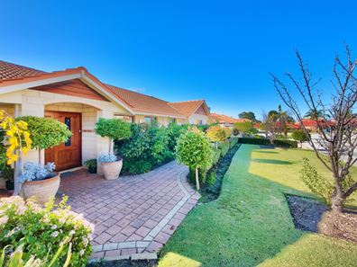 15 Shadycroft Retreat, Dianella WA 6059