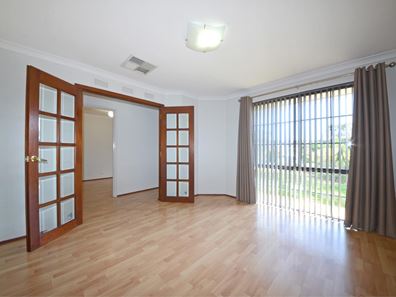 18 Shinners Green, Clarkson WA 6030