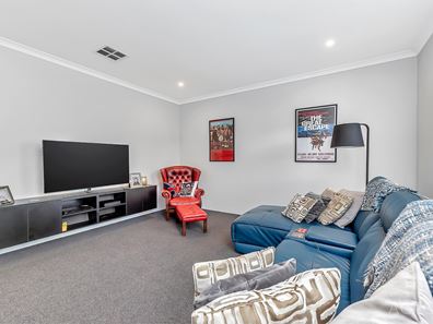 16 Honeymyrtle Grange, Halls Head WA 6210