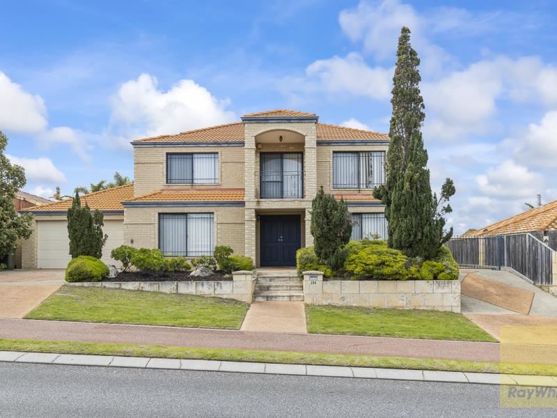 104 Rothesay Heights, Mindarie